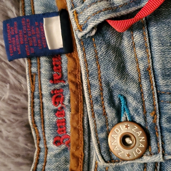 Beaded Floral Capri BANA DI✨️SALE - Picture 4 of 5